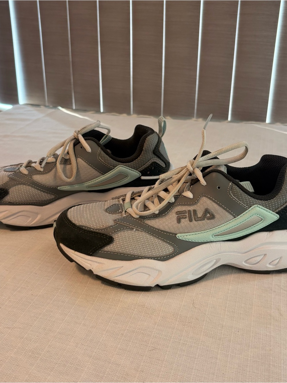 Fila Gray & Mint Retro Running Sneakers - #5RM01348-253